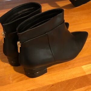 Exe Black Ankle Boots $198 floor models only tried on 40 9